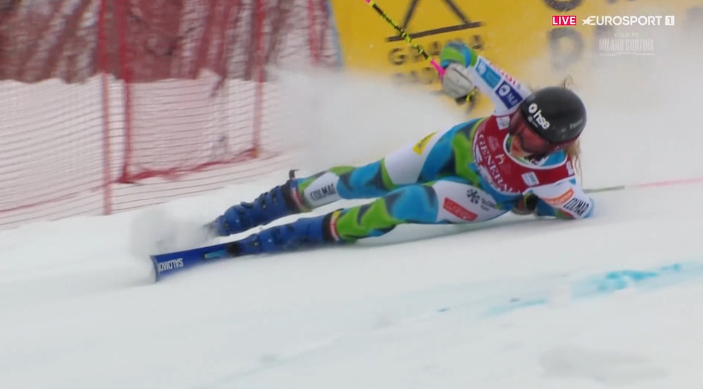 ����� ����