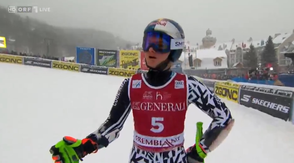 ����� ����