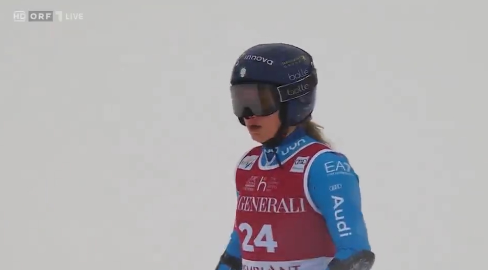 ����� ����