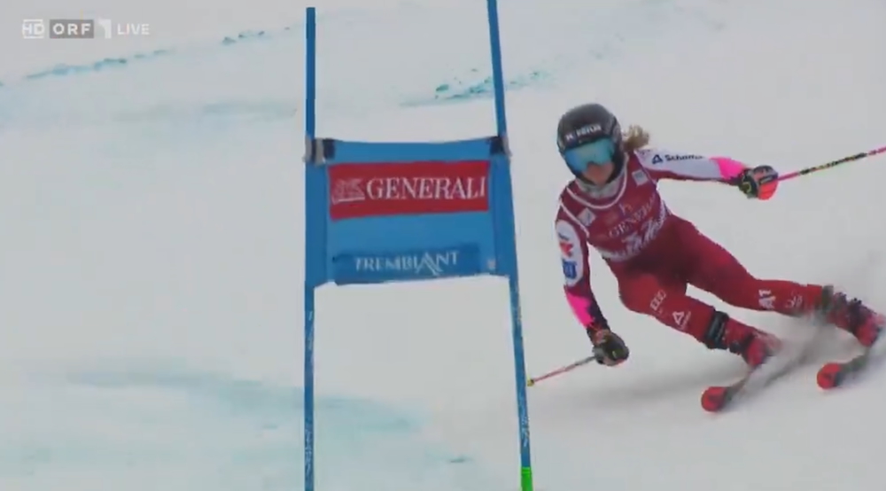 ����� ����