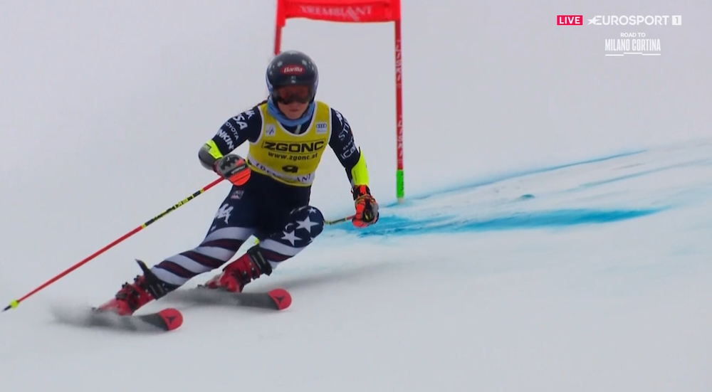 ����� ����