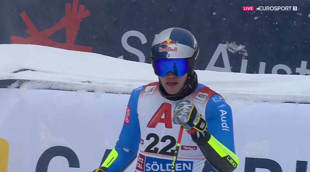 ����� ����