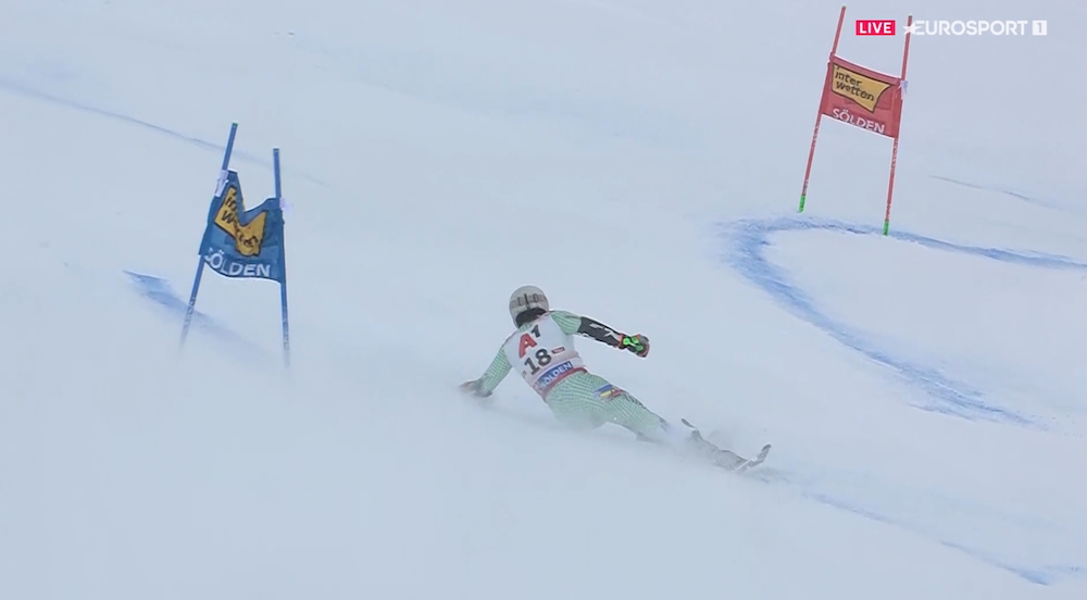 ����� ����