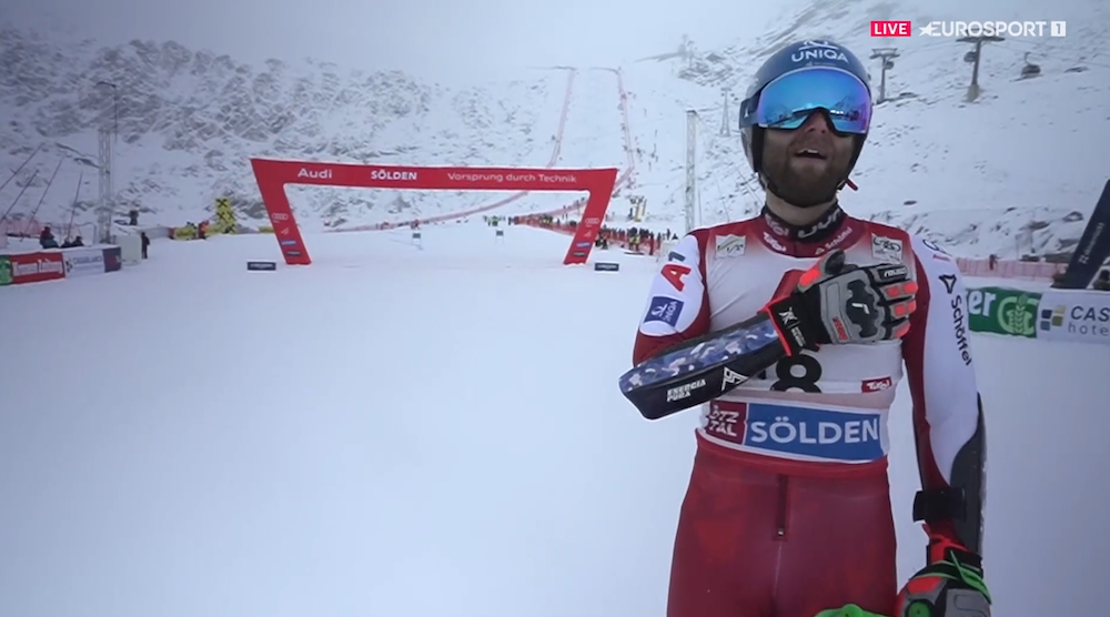 ����� ����