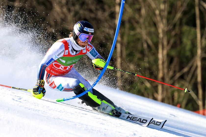 ����� ����