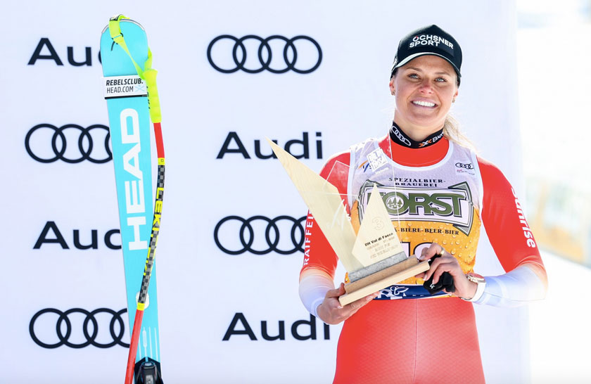 ����� ����