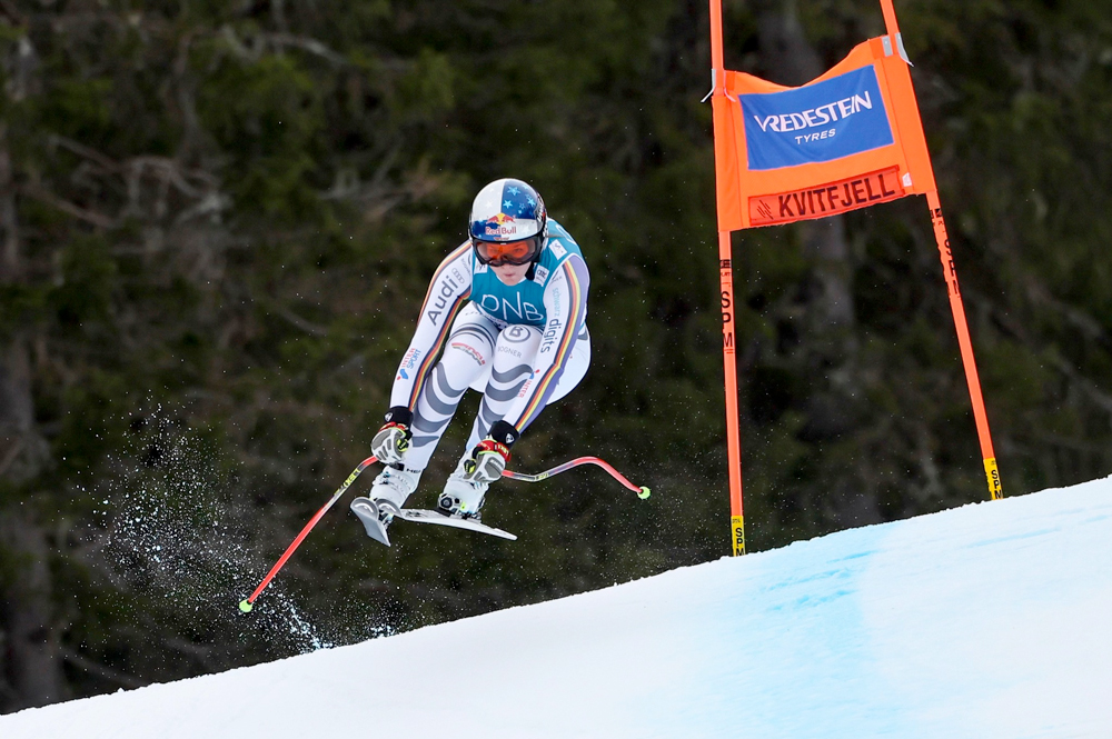 ����� ����