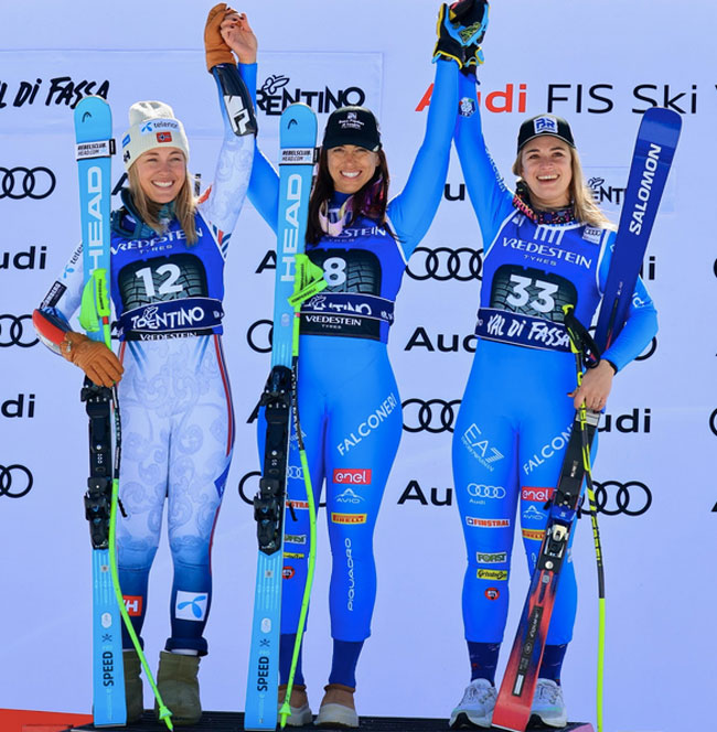 ����� ����