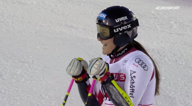 ����� ����