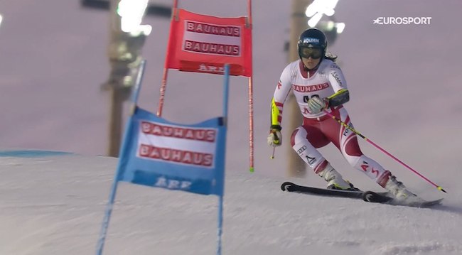 ����� ����