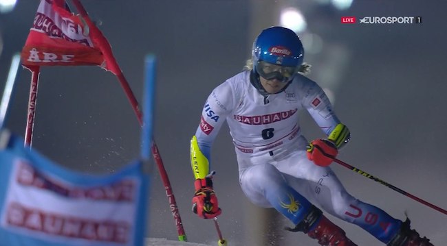 ����� ����