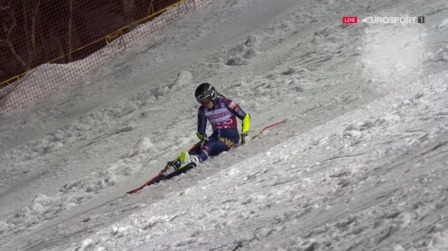 ����� ����