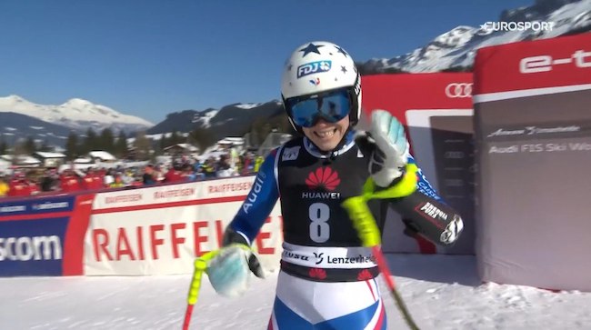 ����� ����