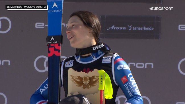 ����� ����