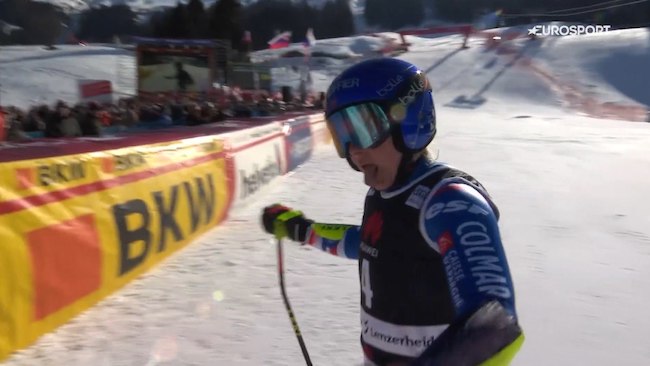 ����� ����